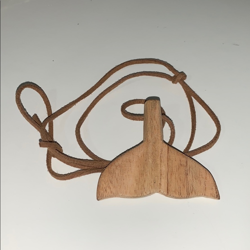 Whale tale necklace
